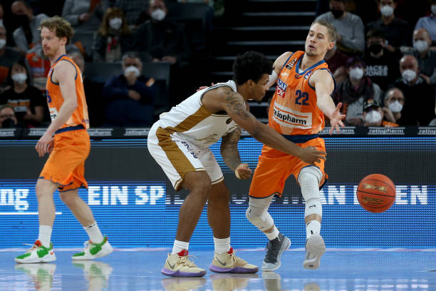 的及时换人 的及时换人