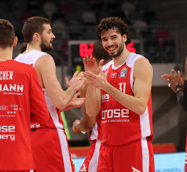 争激烈的东 争激烈的东